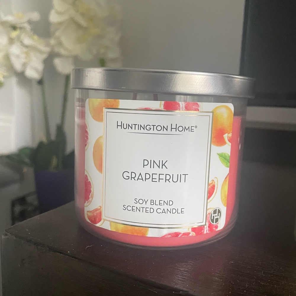 Huntington Home 3-wicks candle Pink Grapefruit Aldi